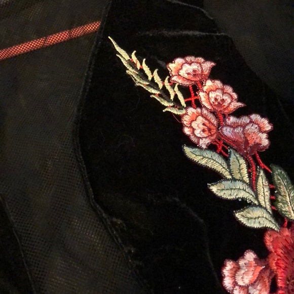 Floral crop top - Picture 4 of 4